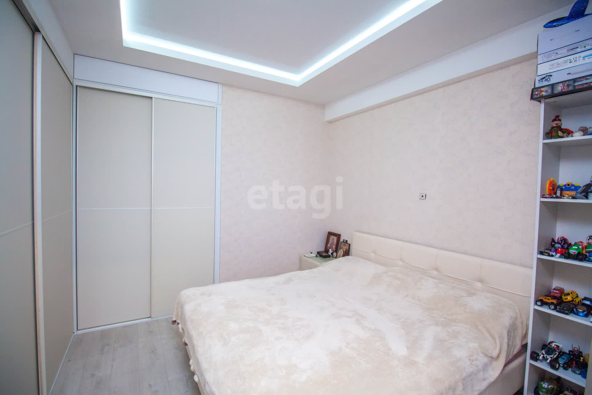 Продажа 2-комнатной квартиры, Южно-Сахалинск, Сахалинская область,  Южно-Сахалинск