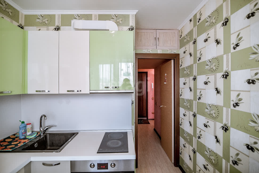 Продажа 2-комнатной квартиры, Южно-Сахалинск, Сахалинская область,  Южно-Сахалинск