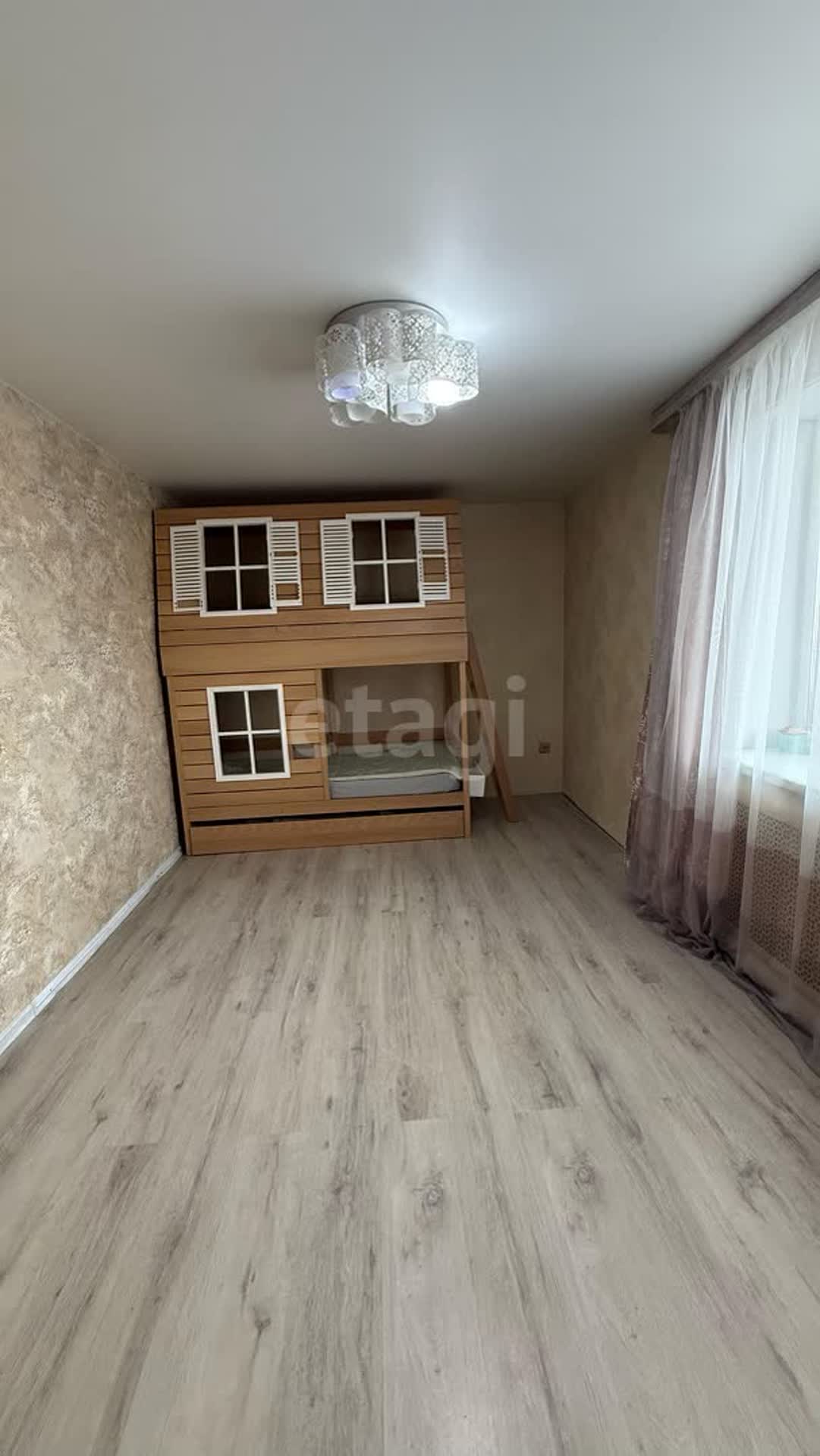 Продажа 2-комнатной квартиры, Южно-Сахалинск, Сахалинская область,  Южно-Сахалинск