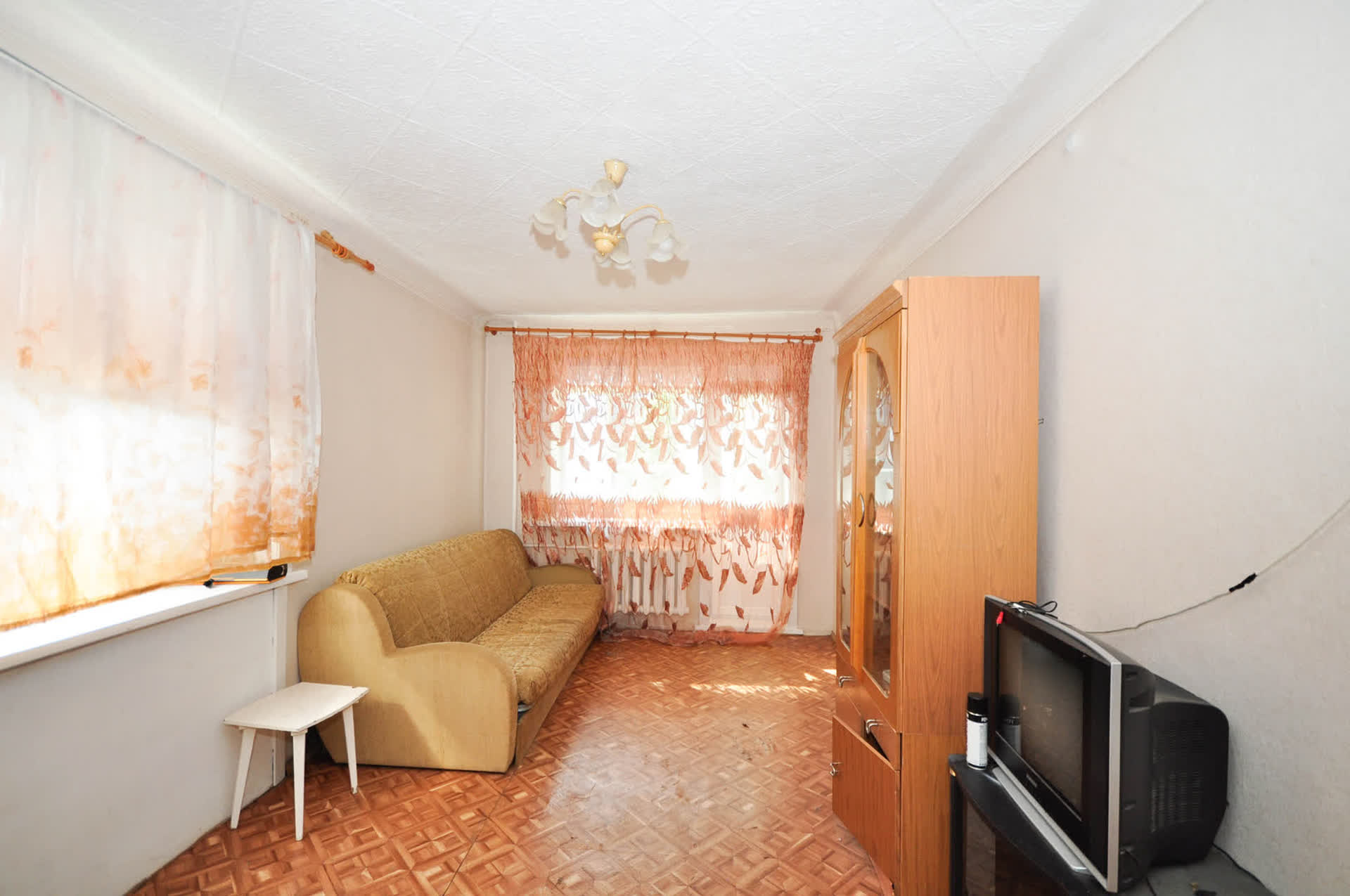 Продажа 2-комнатной квартиры, Южно-Сахалинск, Сахалинская область,  Южно-Сахалинск