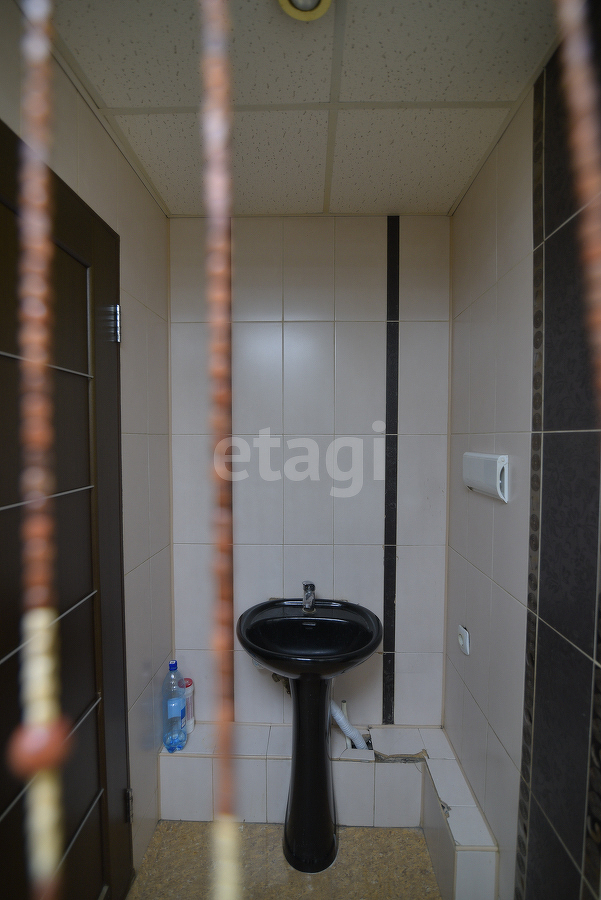 Продажа коммерческой недвижимости, 80м <sup>2</sup>, Южно-Сахалинск, Сахалинская область,  Южно-Сахалинск