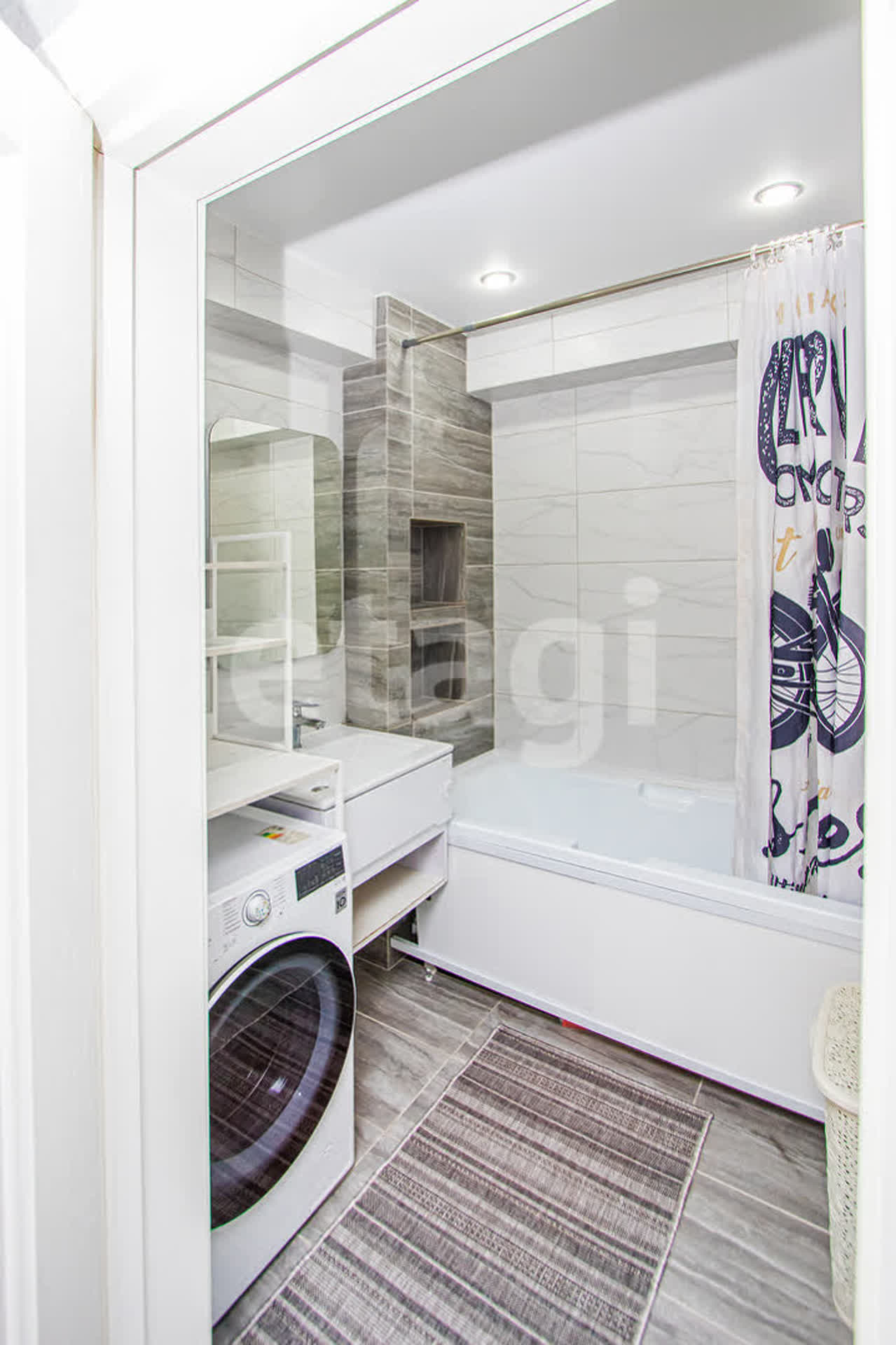 Продажа 2-комнатной квартиры, Улан-Удэ, Республика Бурятия,  Улан-Удэ