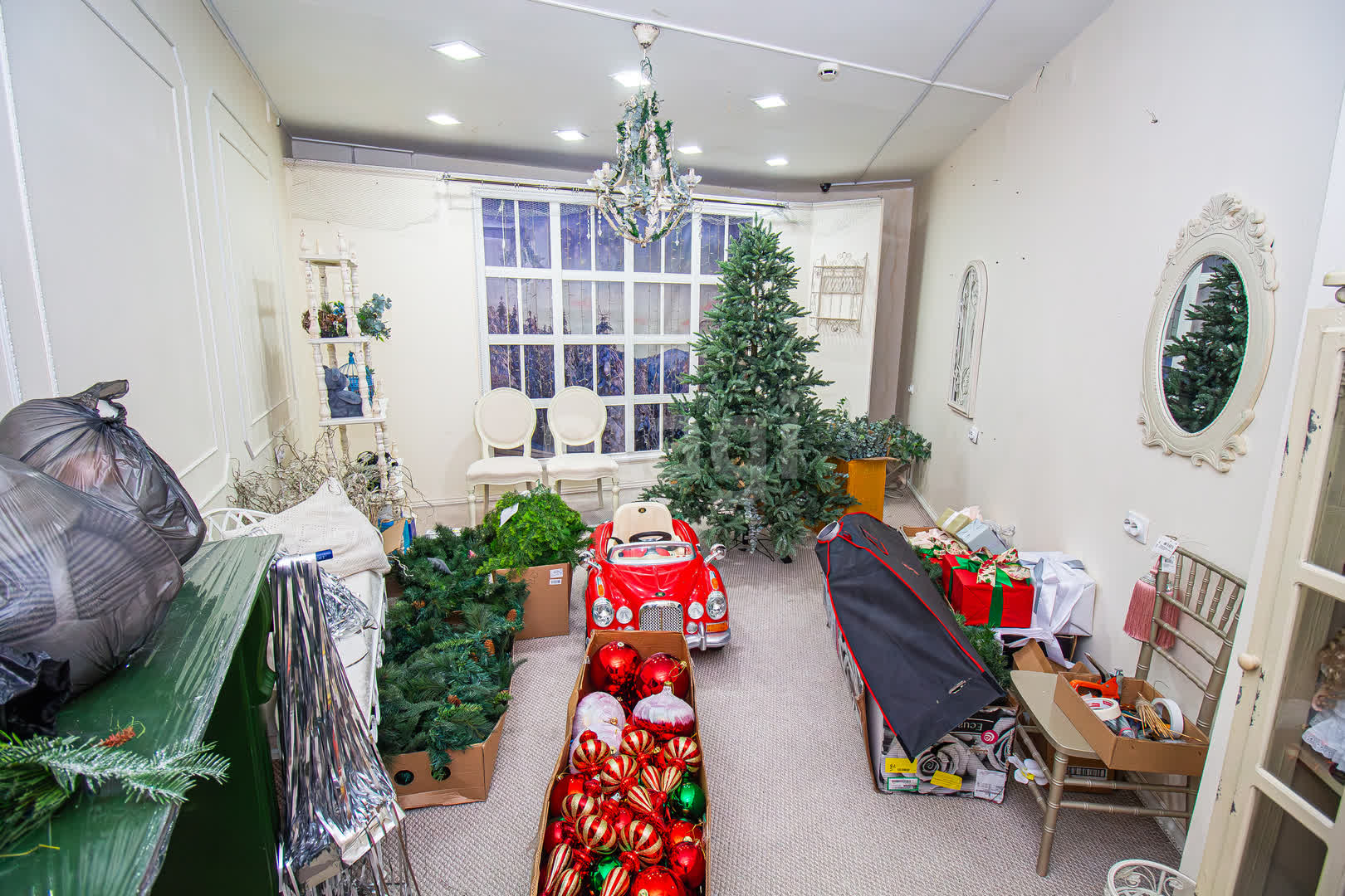 Продажа коммерческой недвижимости, 122м <sup>2</sup>, Новый Уренгой, Ямало-Ненецкий АО,  Новый Уренгой