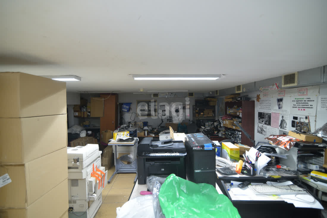 Продажа коммерческой недвижимости, 250м <sup>2</sup>, Южно-Сахалинск, Сахалинская область,  Южно-Сахалинск