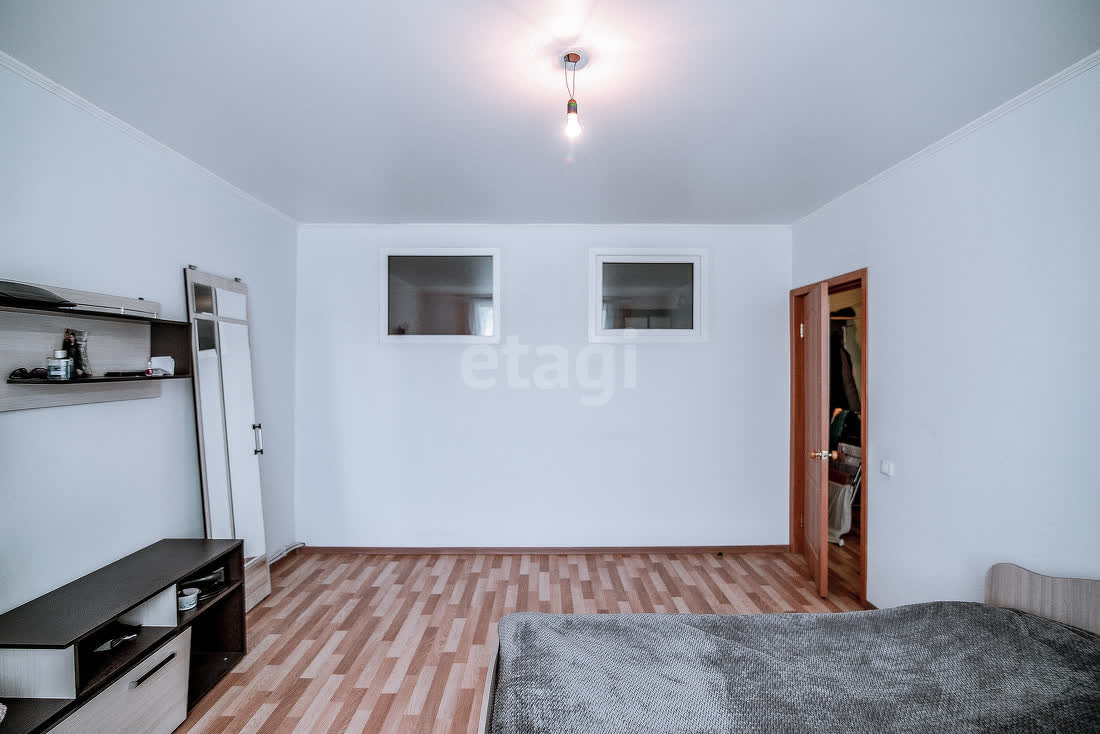 Продажа 2-комнатной квартиры, Южно-Сахалинск, Сахалинская область,  Южно-Сахалинск