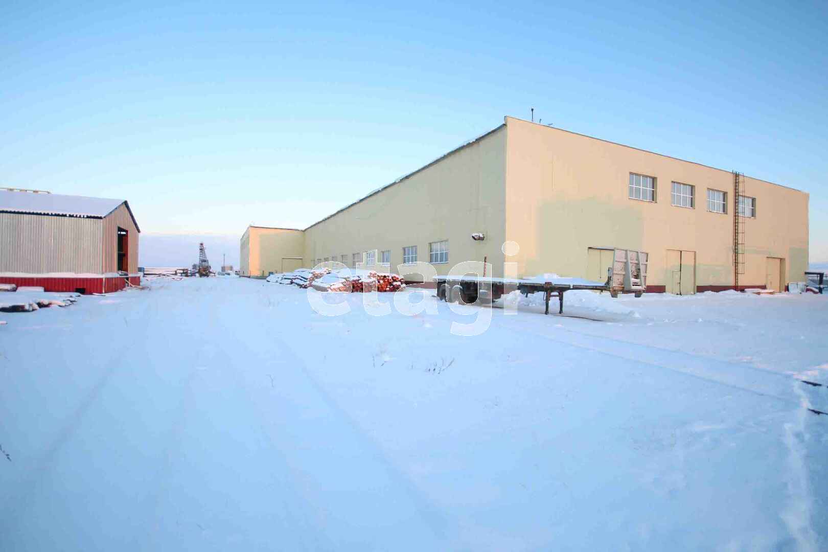 Аренда коммерческой недвижимости, 2500м <sup>2</sup>, Новый Уренгой, Ямало-Ненецкий АО,  Новый Уренгой