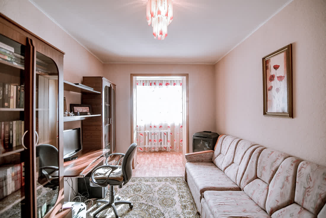 Продажа 4-комнатной квартиры, Южно-Сахалинск, Сахалинская область,  Южно-Сахалинск