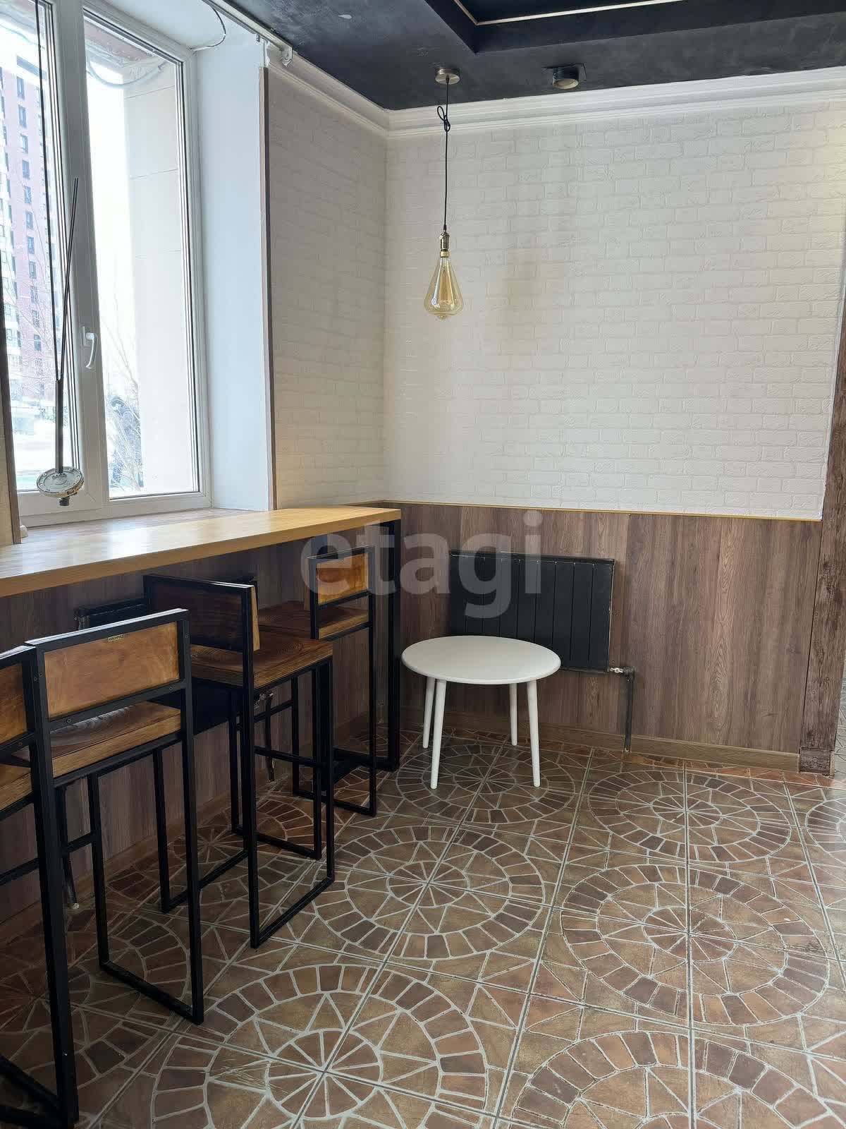 Продажа коммерческой недвижимости, 241м <sup>2</sup>, Новый Уренгой, Ямало-Ненецкий АО,  Новый Уренгой