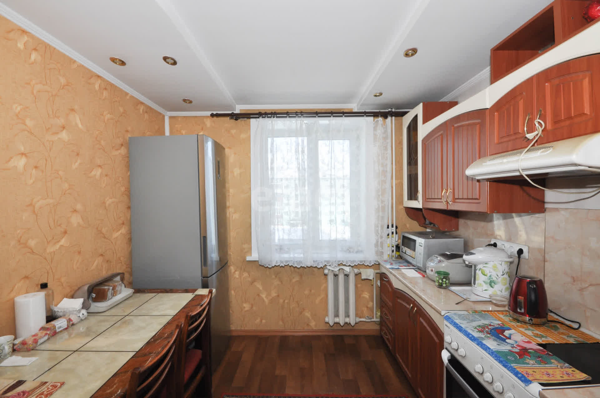 Продажа 4-комнатной квартиры, Южно-Сахалинск, Сахалинская область,  Южно-Сахалинск