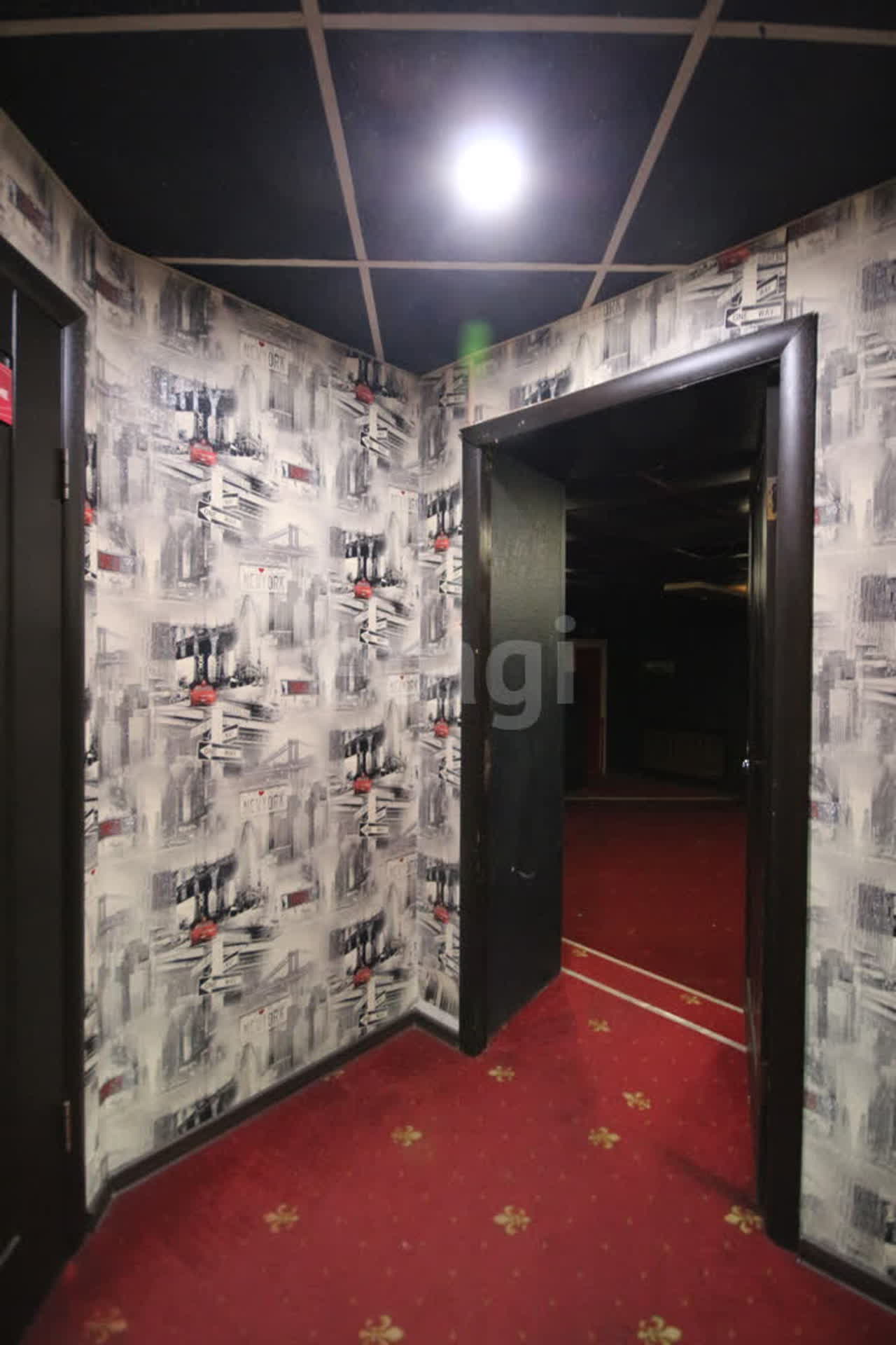 Аренда коммерческой недвижимости, 320м <sup>2</sup>, Новый Уренгой, Ямало-Ненецкий АО,  Новый Уренгой