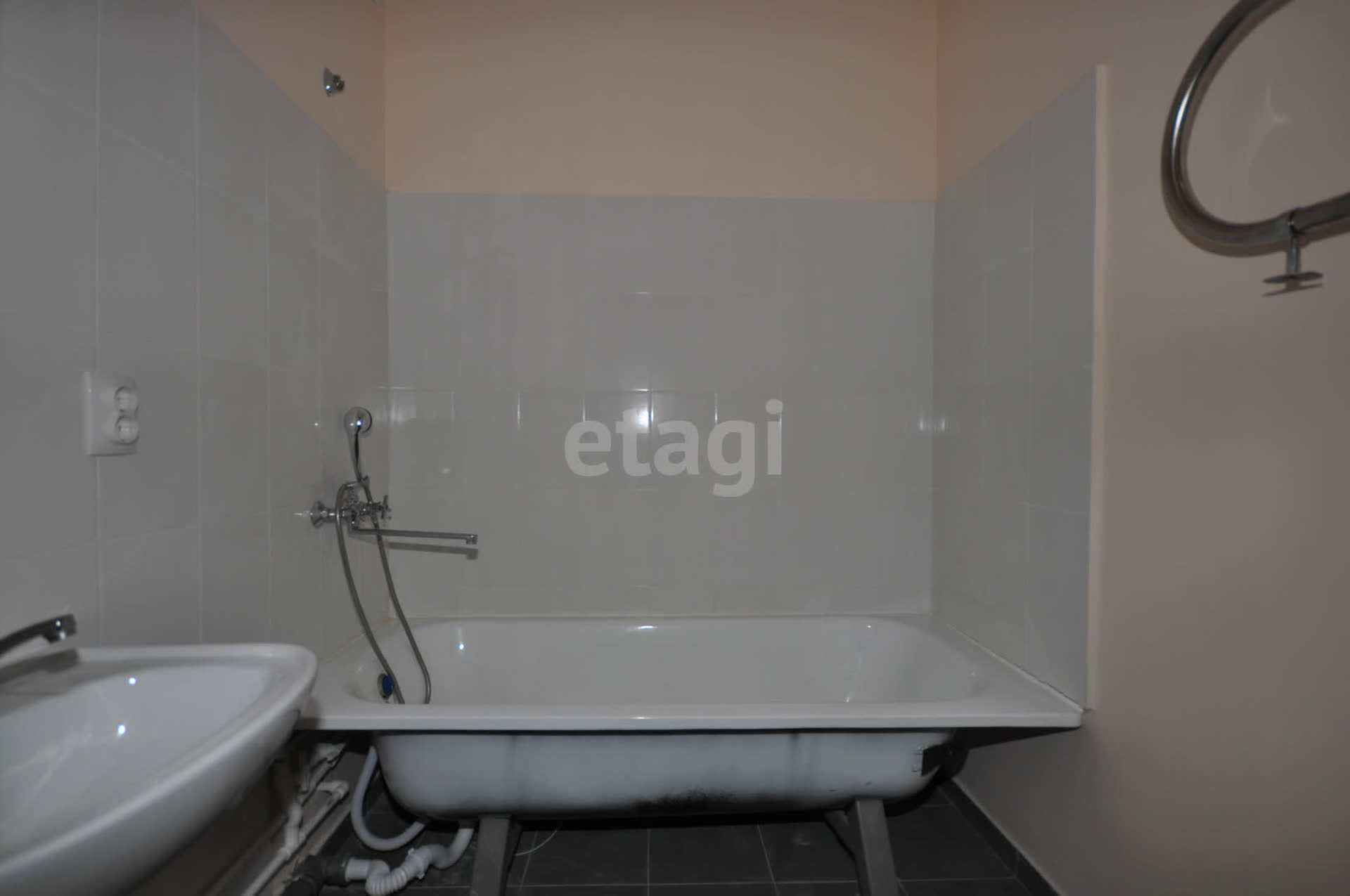 Продажа 2-комнатной квартиры, Южно-Сахалинск, Сахалинская область,  Южно-Сахалинск