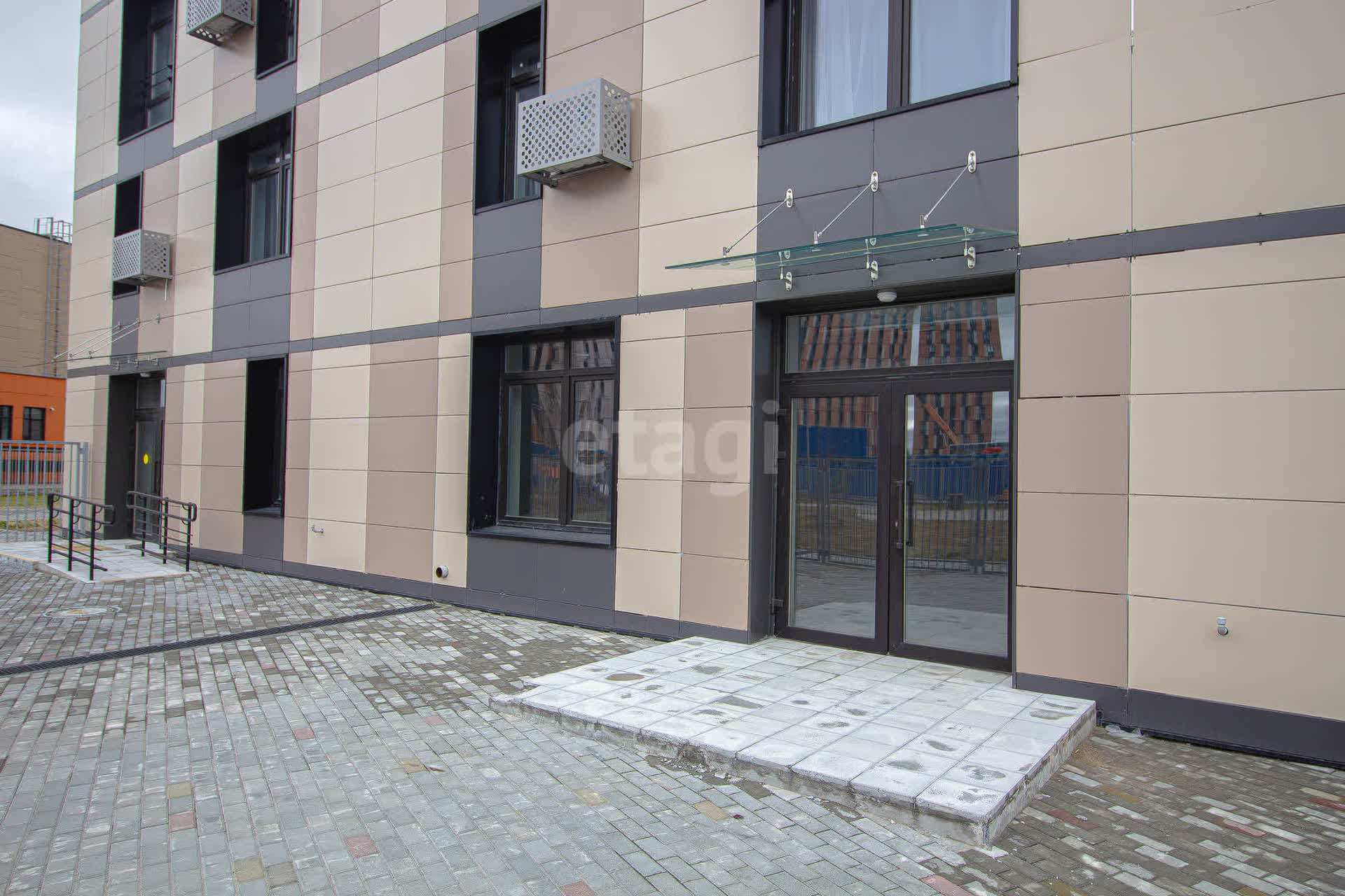 Аренда коммерческой недвижимости, 100м <sup>2</sup>, Новый Уренгой, Ямало-Ненецкий АО,  Новый Уренгой