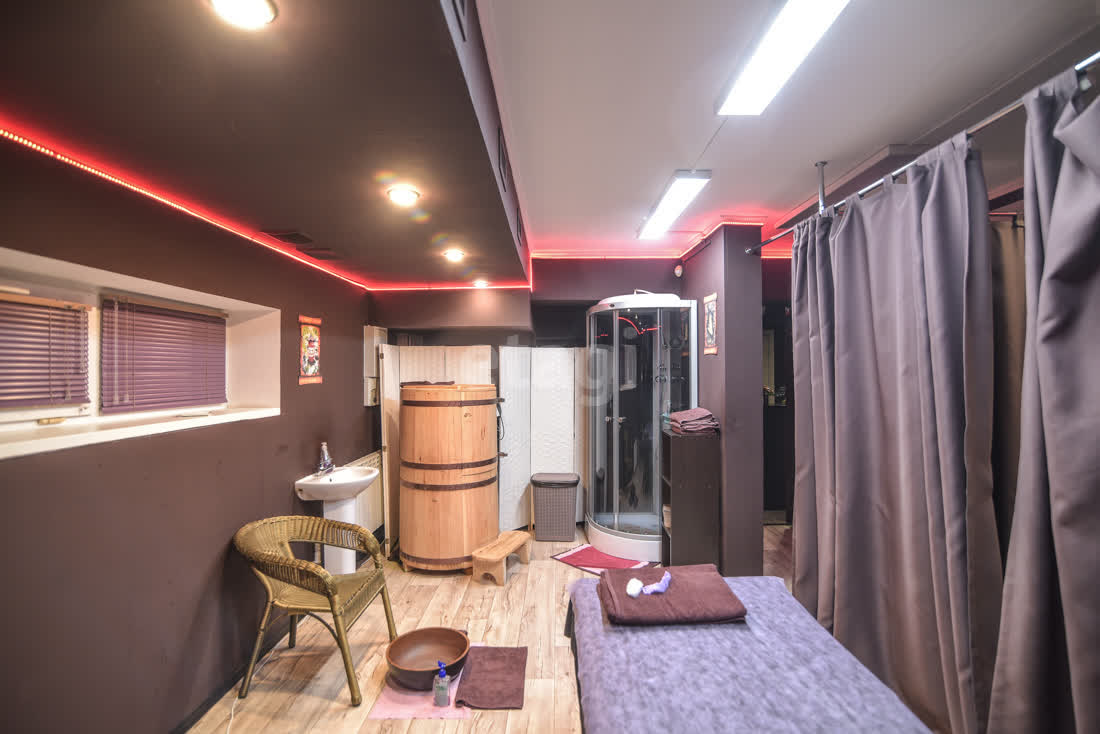 Продажа коммерческой недвижимости, 50м <sup>2</sup>, Южно-Сахалинск, Сахалинская область,  Южно-Сахалинск