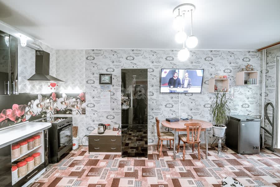 Продажа 2-комнатной квартиры, Южно-Сахалинск, Сахалинская область,  Южно-Сахалинск