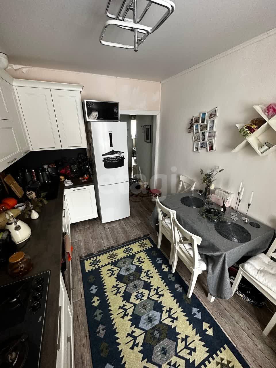 Продажа 2-комнатной квартиры, Южно-Сахалинск, Сахалинская область,  Южно-Сахалинск