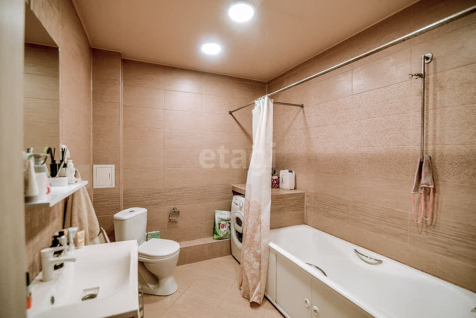 Продажа 4-комнатной квартиры, Южно-Сахалинск, Сахалинская область,  Южно-Сахалинск