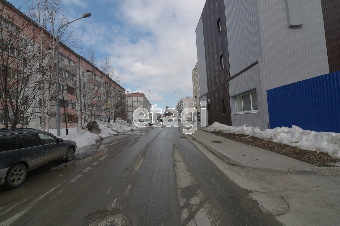 Продажа коммерческой недвижимости, 400м <sup>2</sup>, Южно-Сахалинск, Сахалинская область,  Южно-Сахалинск