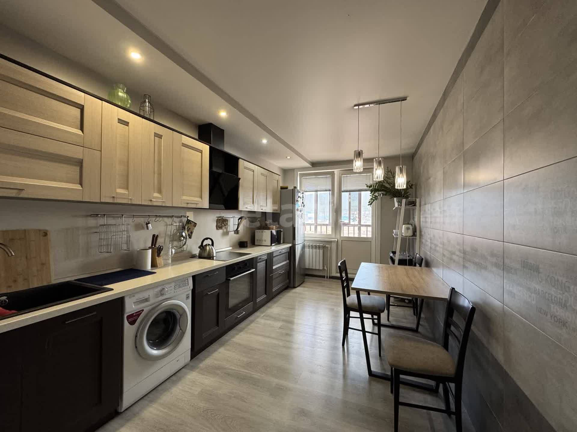 Продажа 3-комнатной квартиры, Улан-Удэ, Республика Бурятия,  Улан-Удэ