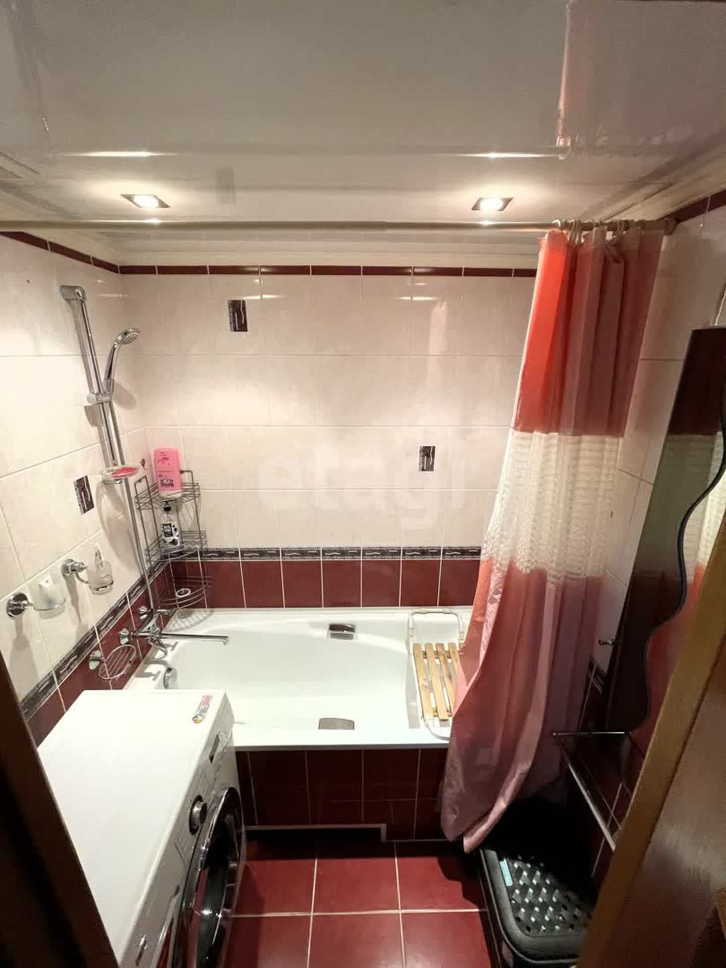 Продажа 2-комнатной квартиры, Южно-Сахалинск, Сахалинская область,  Южно-Сахалинск