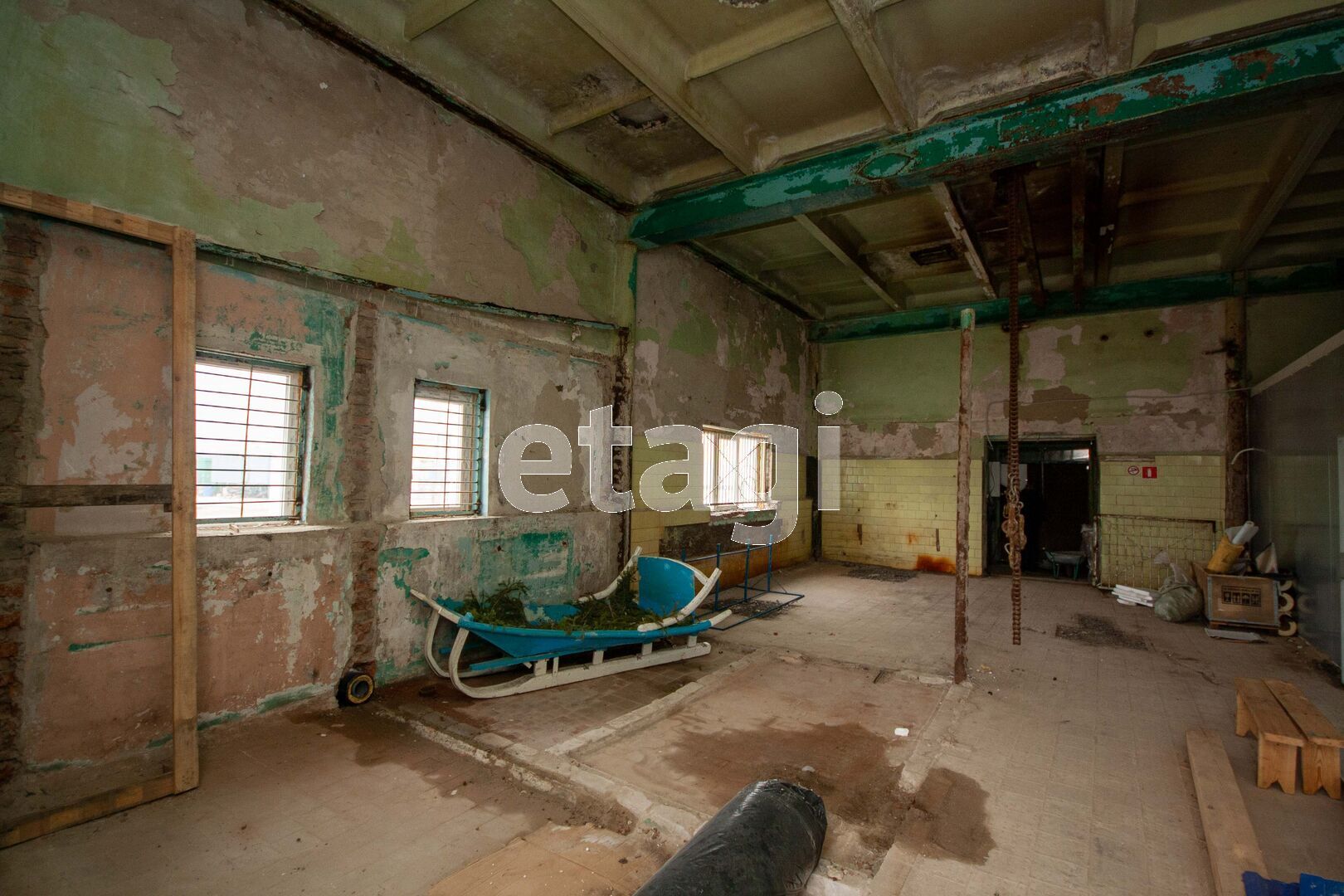 Продажа коммерческой недвижимости, 142м <sup>2</sup>, Новый Уренгой, Ямало-Ненецкий АО,  Новый Уренгой