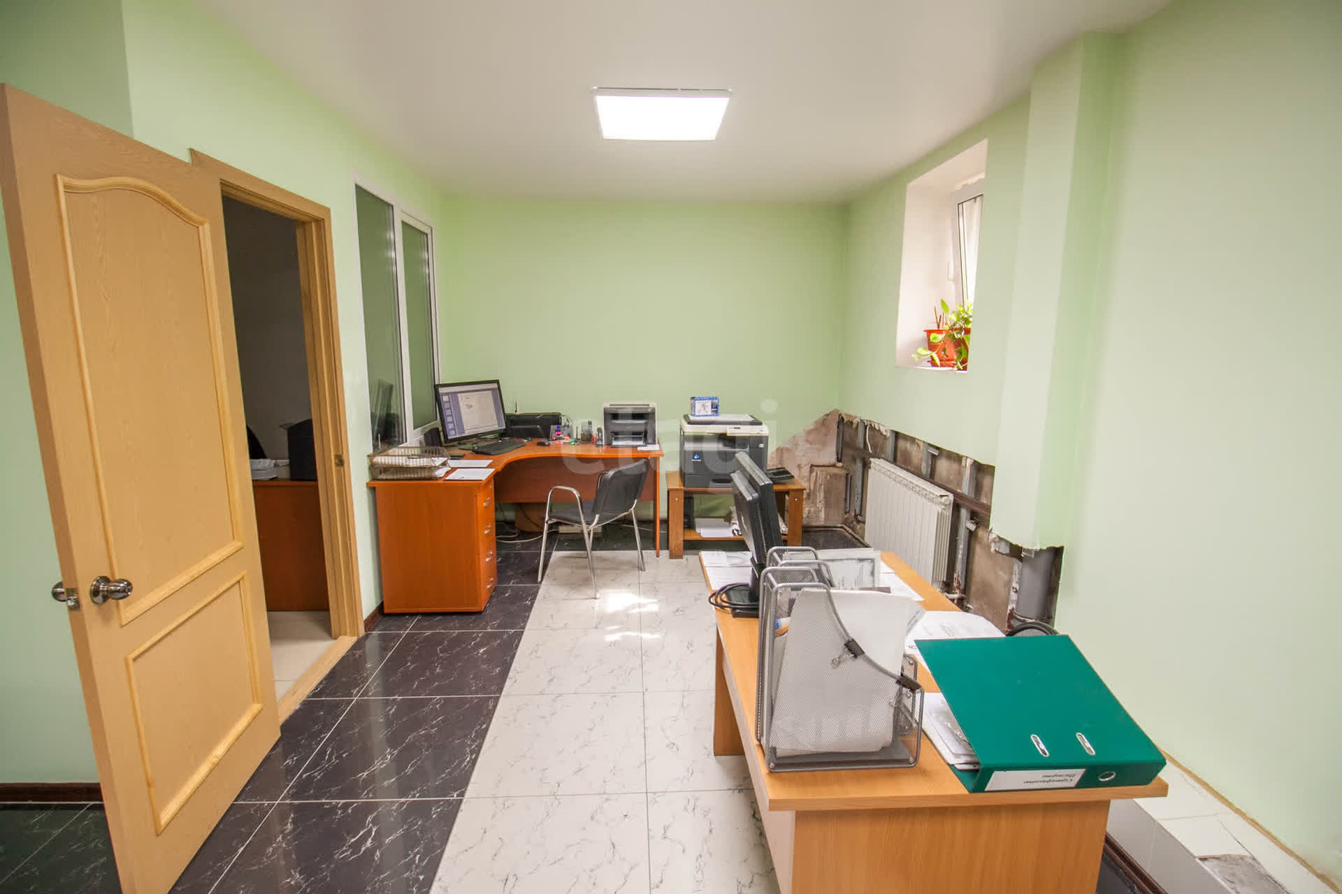 Продажа коммерческой недвижимости, 56м <sup>2</sup>, Южно-Сахалинск, Сахалинская область,  Южно-Сахалинск