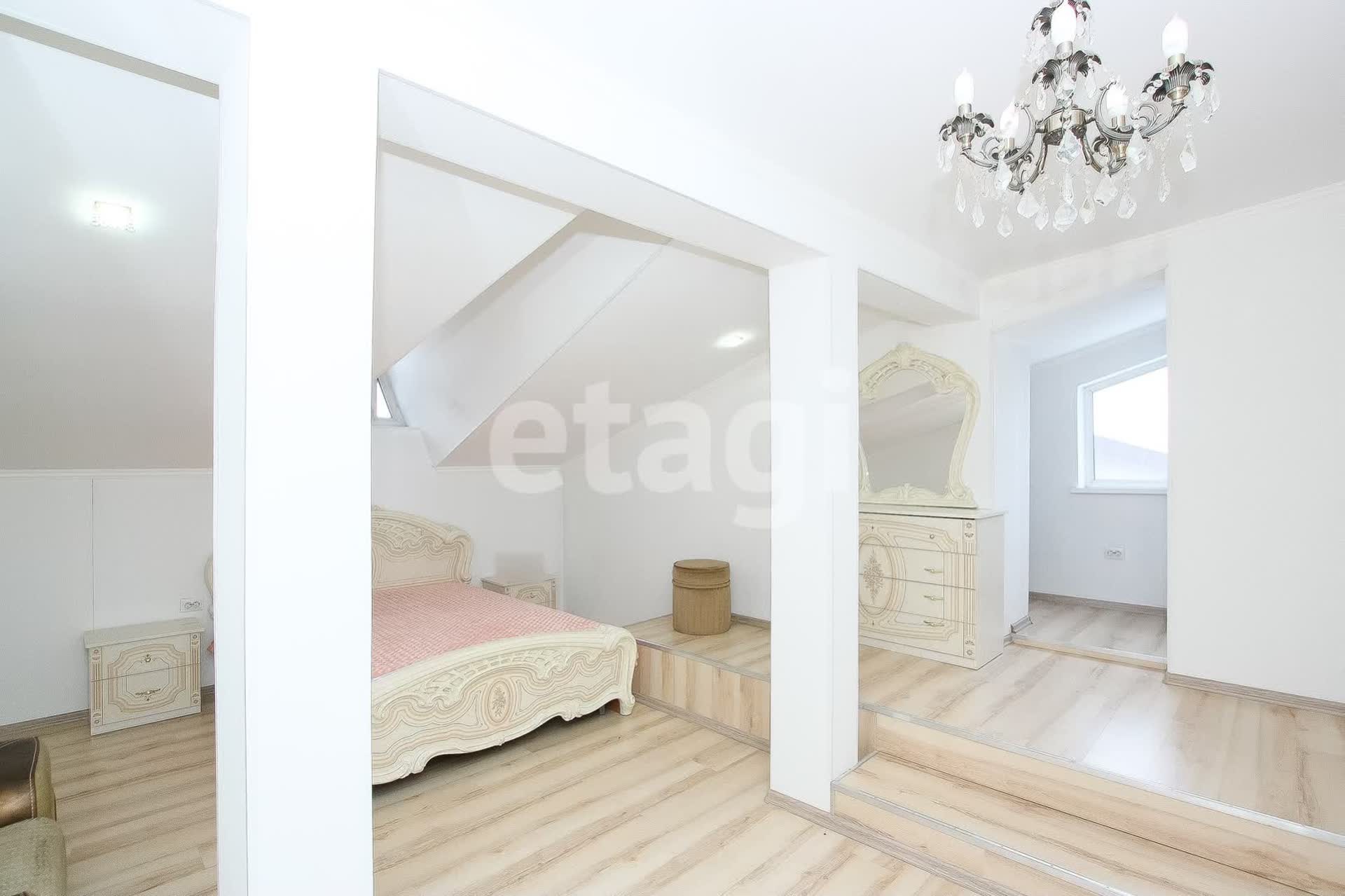 Продажа дома, 247м <sup>2</sup>, 15 сот., Улан-Удэ, Республика Бурятия,  