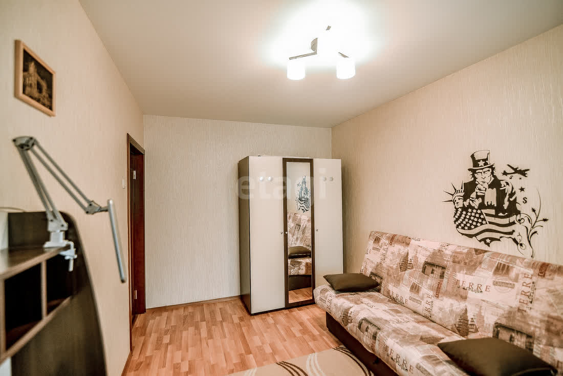 Продажа 4-комнатной квартиры, Южно-Сахалинск, Сахалинская область,  Южно-Сахалинск