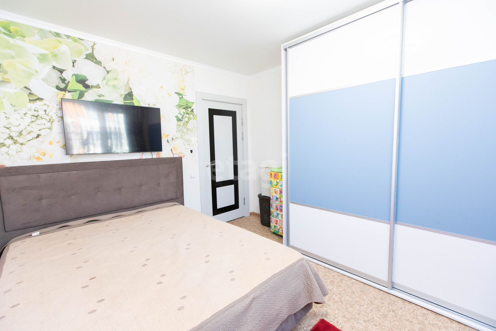 Продажа 3-комнатной квартиры, Южно-Сахалинск, Сахалинская область,  Южно-Сахалинск