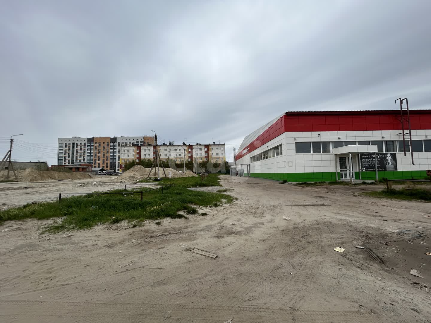 Продажа коммерческой недвижимости, 188м <sup>2</sup>, Новый Уренгой, Ямало-Ненецкий АО,  Новый Уренгой