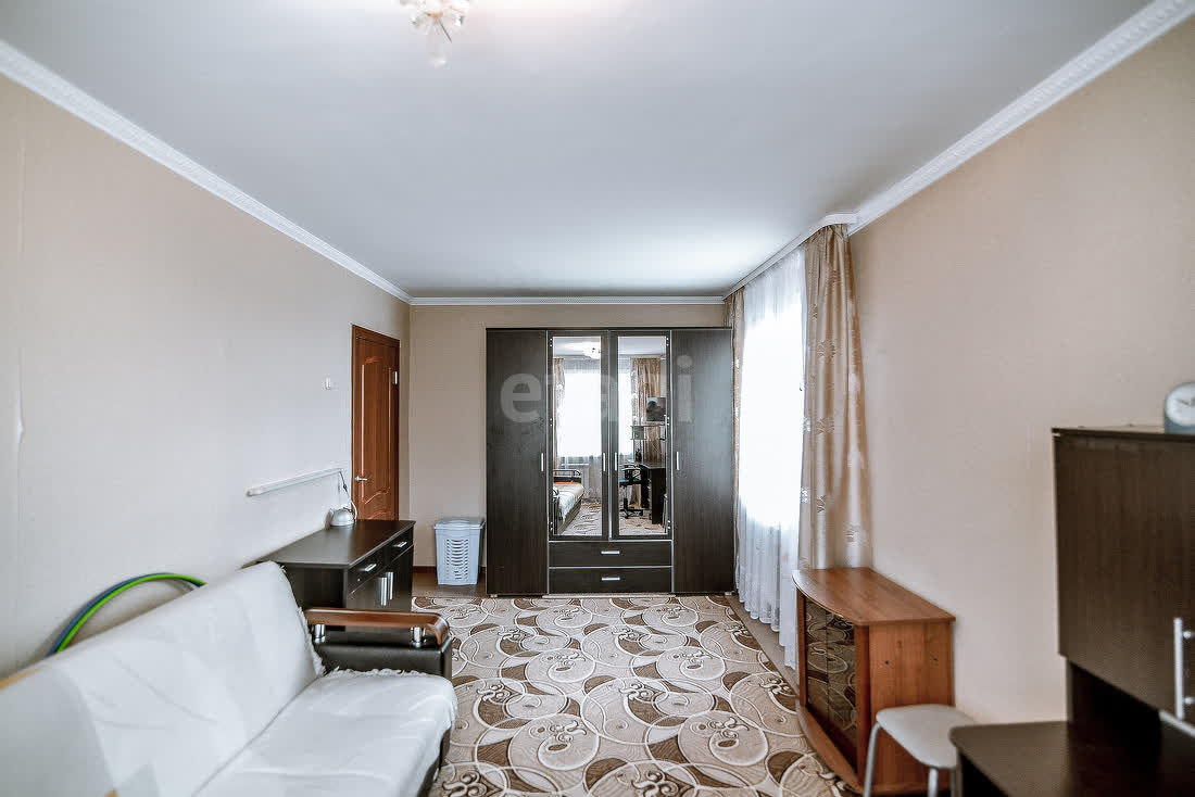 Продажа 3-комнатной квартиры, Южно-Сахалинск, Сахалинская область,  Южно-Сахалинск