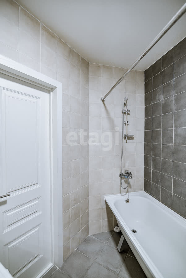 Продажа 2-комнатной квартиры, Южно-Сахалинск, Сахалинская область,  Южно-Сахалинск