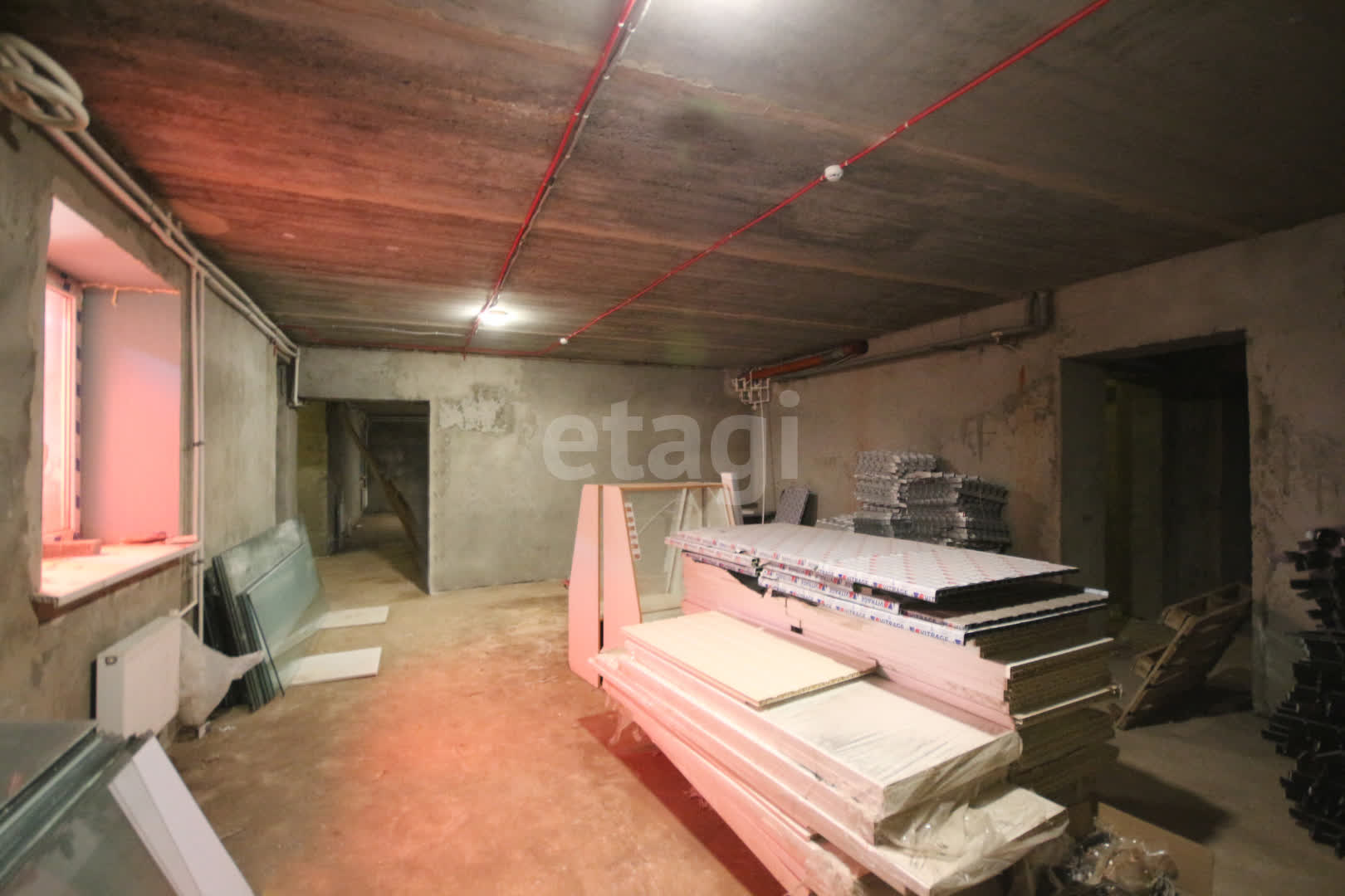 Аренда коммерческой недвижимости, 264м <sup>2</sup>, Новый Уренгой, Ямало-Ненецкий АО,  Новый Уренгой