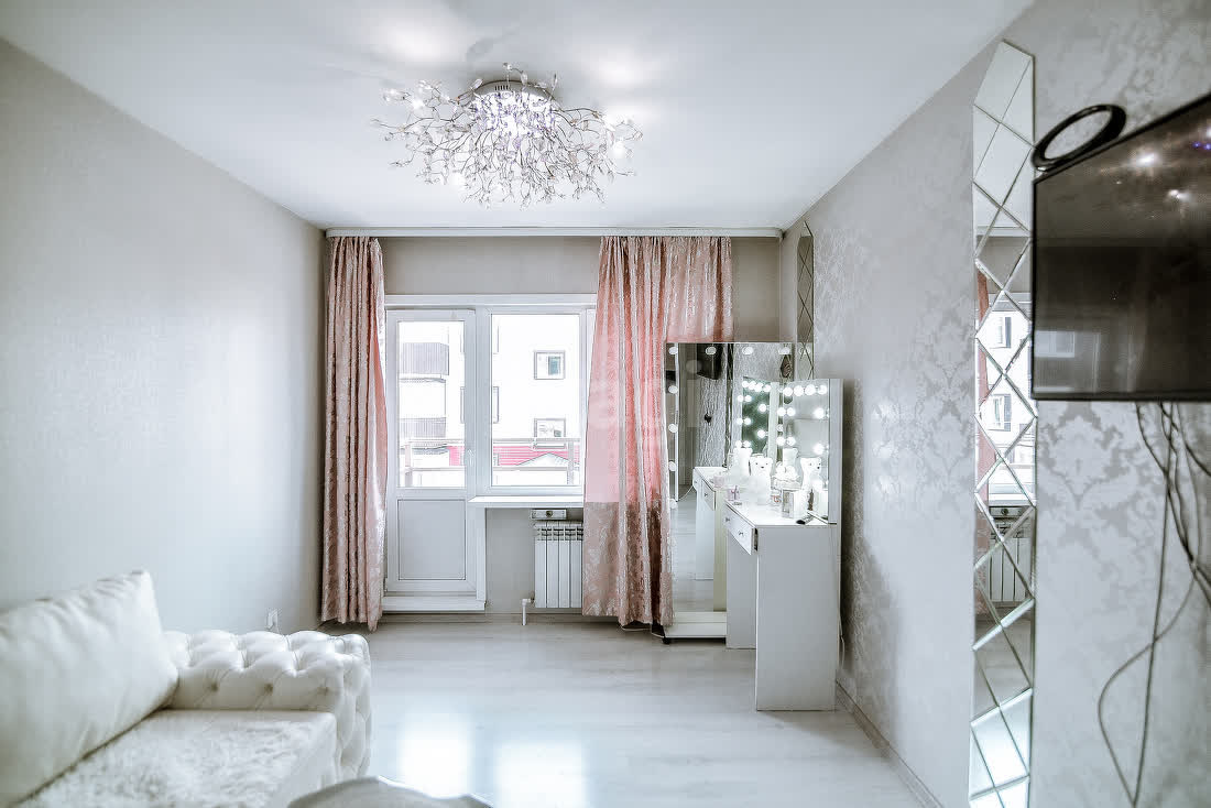 Продажа 2-комнатной квартиры, Южно-Сахалинск, Сахалинская область,  Южно-Сахалинск