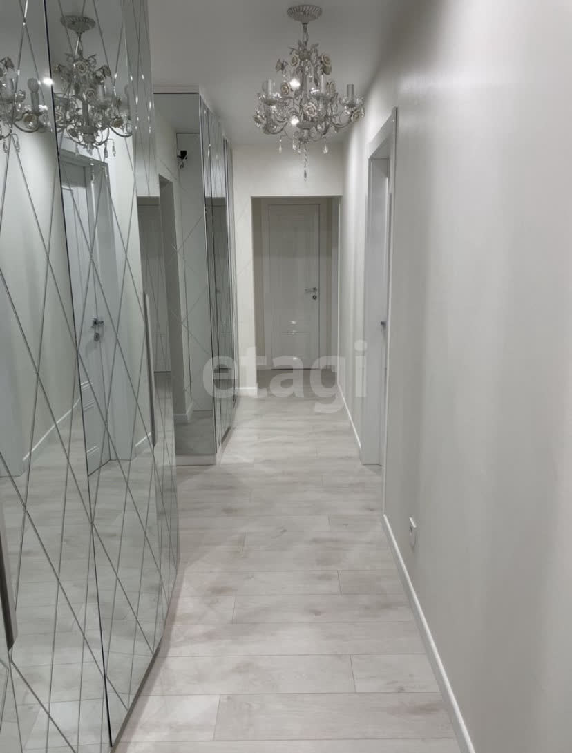 Продажа 4-комнатной квартиры, Южно-Сахалинск, Сахалинская область,  Южно-Сахалинск