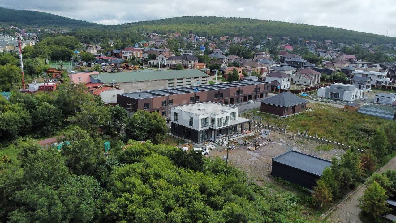 Продажа 4-комнатной квартиры, Южно-Сахалинск, Сахалинская область,  Южно-Сахалинск