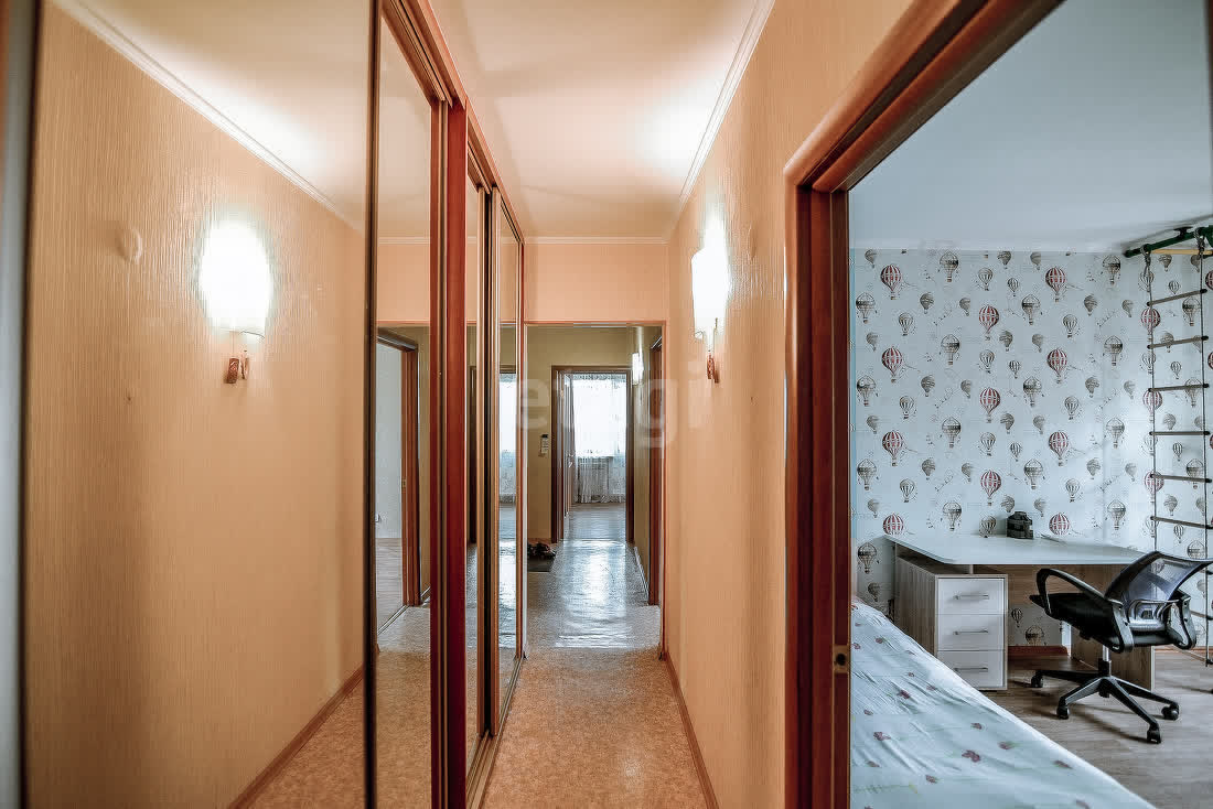 Продажа 3-комнатной квартиры, Южно-Сахалинск, Сахалинская область,  Южно-Сахалинск