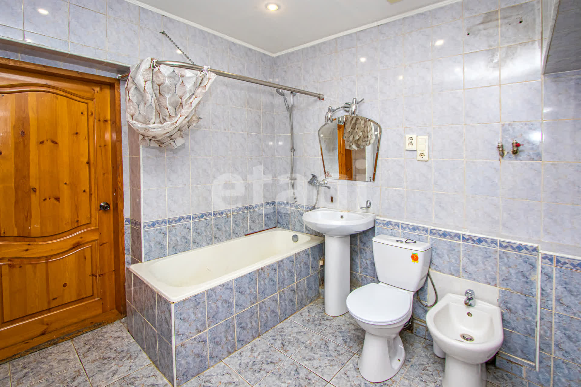 Продажа 4-комнатной квартиры, Улан-Удэ, Республика Бурятия,  Улан-Удэ