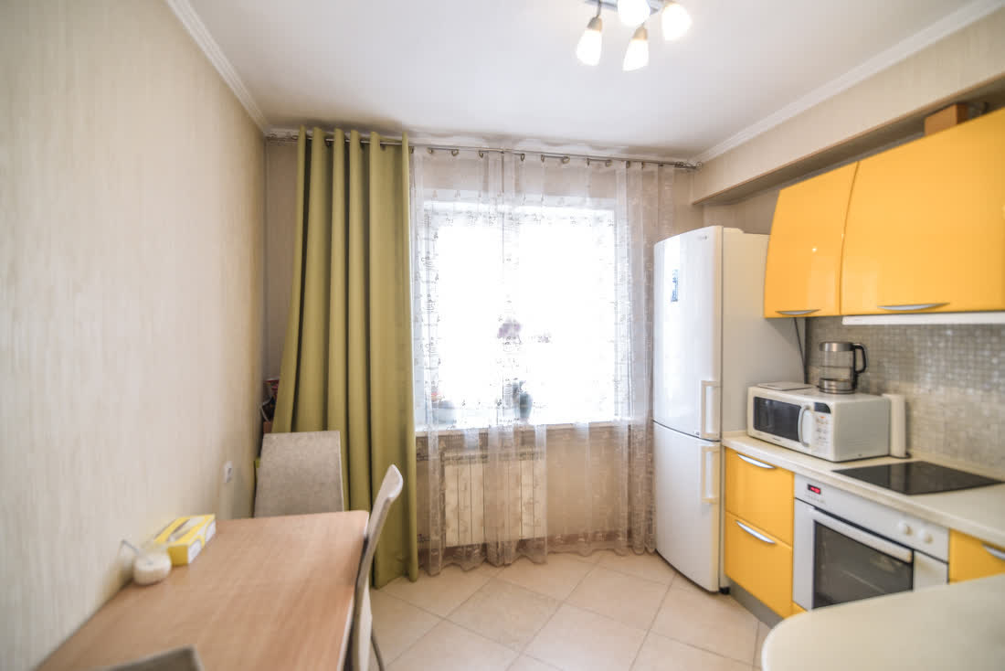 Продажа 2-комнатной квартиры, Южно-Сахалинск, Сахалинская область,  Южно-Сахалинск