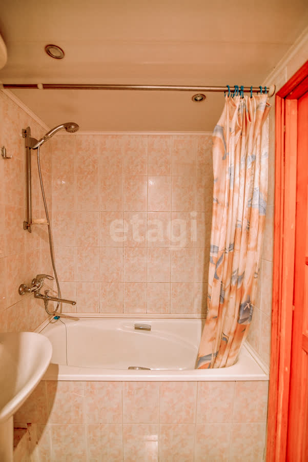 Продажа 3-комнатной квартиры, Южно-Сахалинск, Сахалинская область,  Южно-Сахалинск