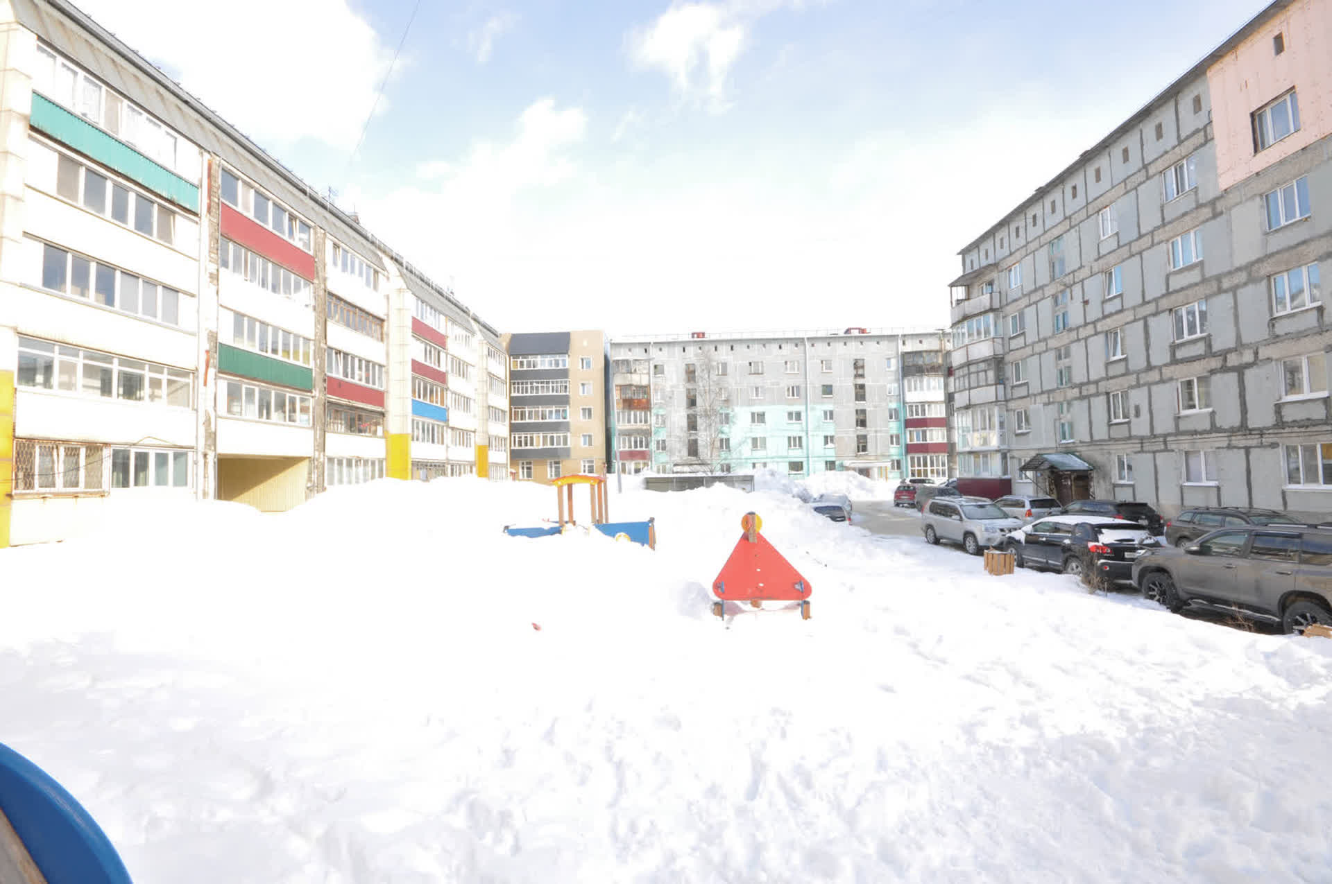 Продажа 4-комнатной квартиры, Южно-Сахалинск, Сахалинская область,  Южно-Сахалинск