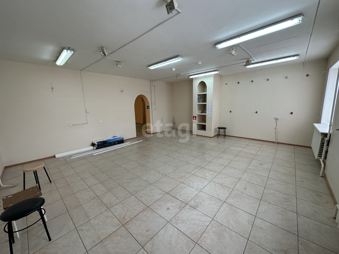 Аренда коммерческой недвижимости, 160м <sup>2</sup>, Новый Уренгой, Ямало-Ненецкий АО,  Новый Уренгой