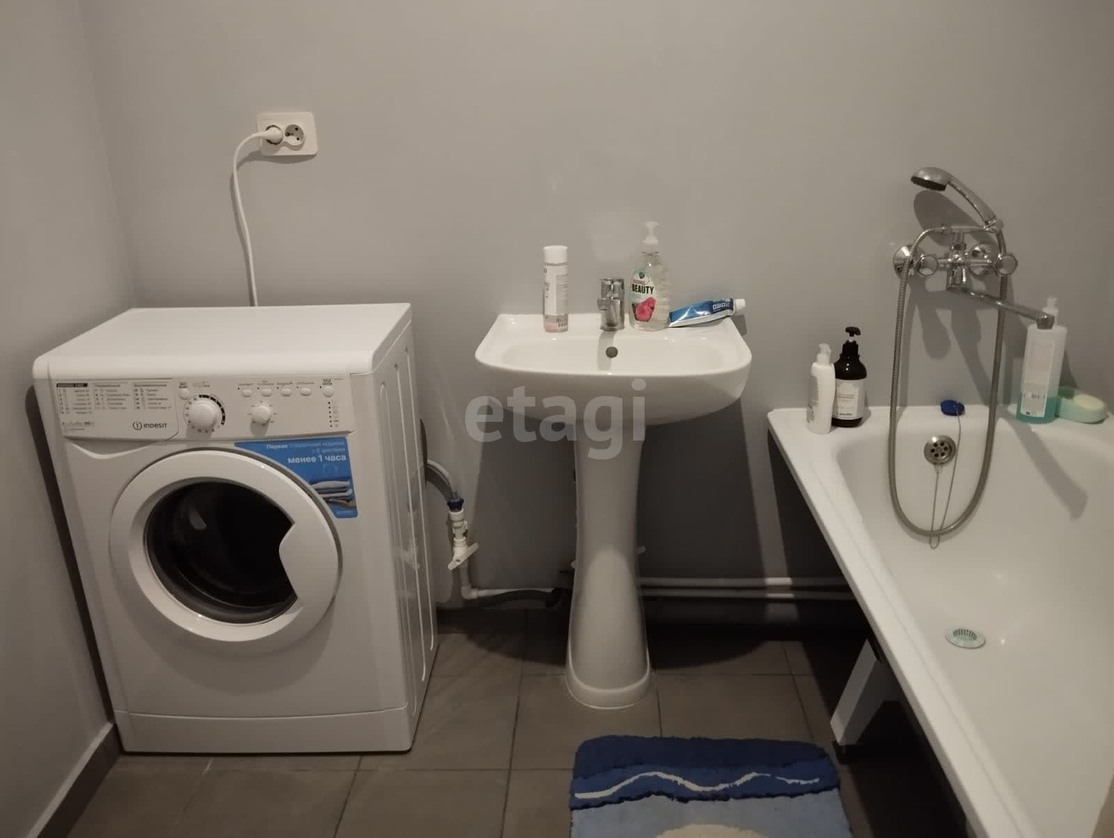 Продажа 2-комнатной квартиры, Южно-Сахалинск, Сахалинская область,  Южно-Сахалинск