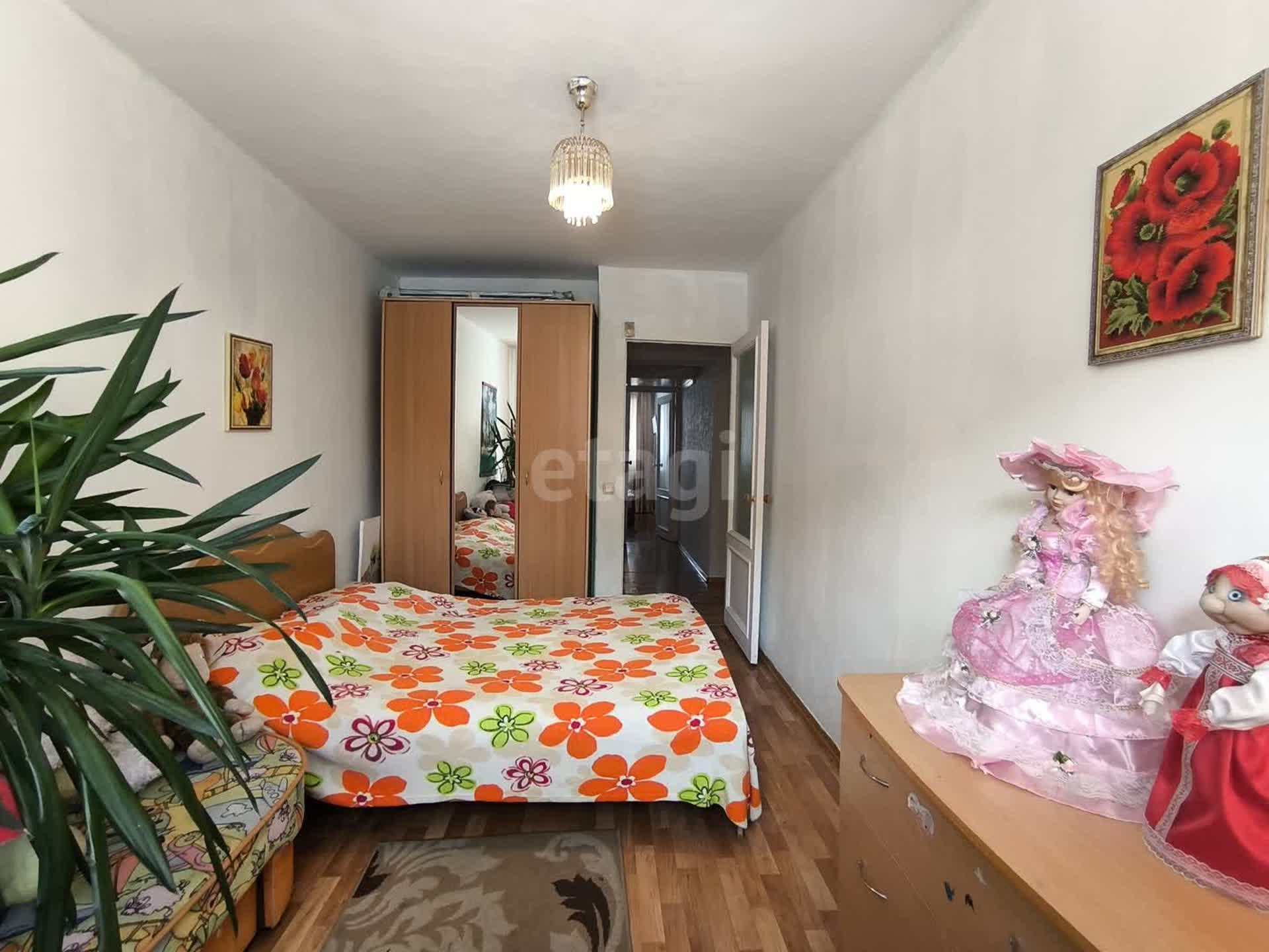 Продажа 4-комнатной квартиры, Улан-Удэ, Республика Бурятия,  Улан-Удэ