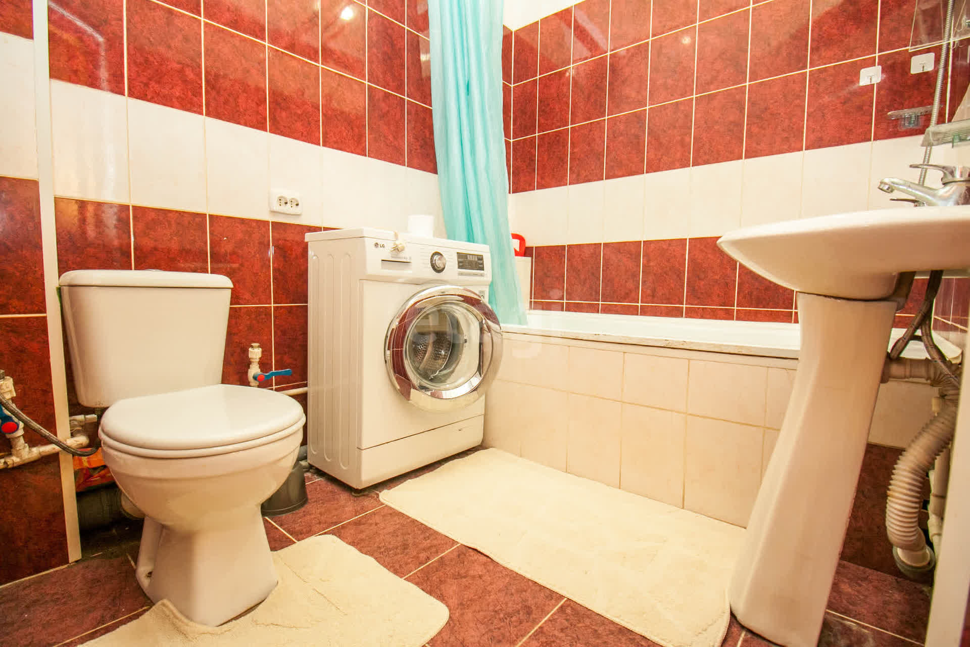 Продажа 2-комнатной квартиры, Южно-Сахалинск, Сахалинская область,  Южно-Сахалинск