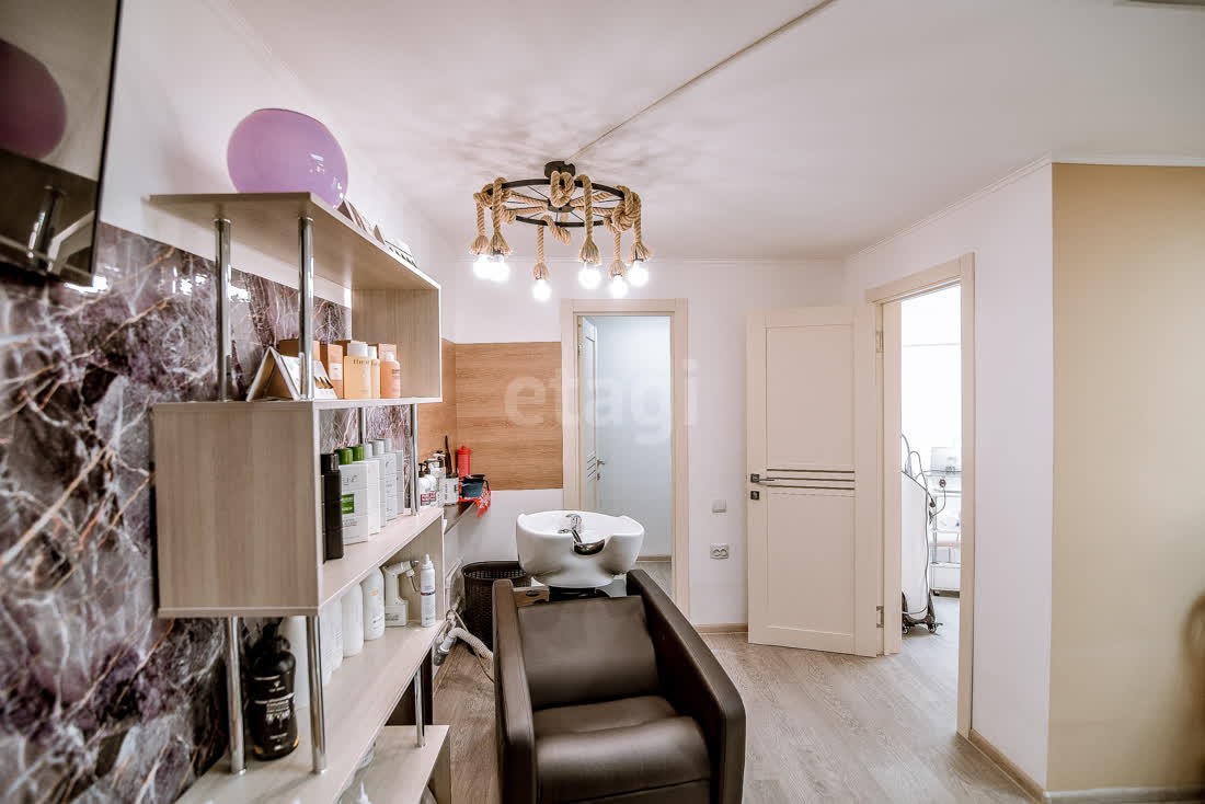 Продажа коммерческой недвижимости, 38м <sup>2</sup>, Южно-Сахалинск, Сахалинская область,  Южно-Сахалинск