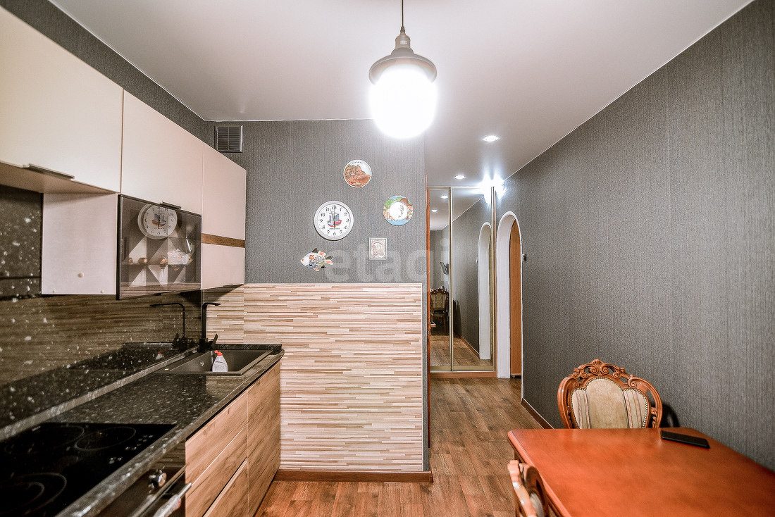 Продажа 2-комнатной квартиры, Южно-Сахалинск, Сахалинская область,  Южно-Сахалинск