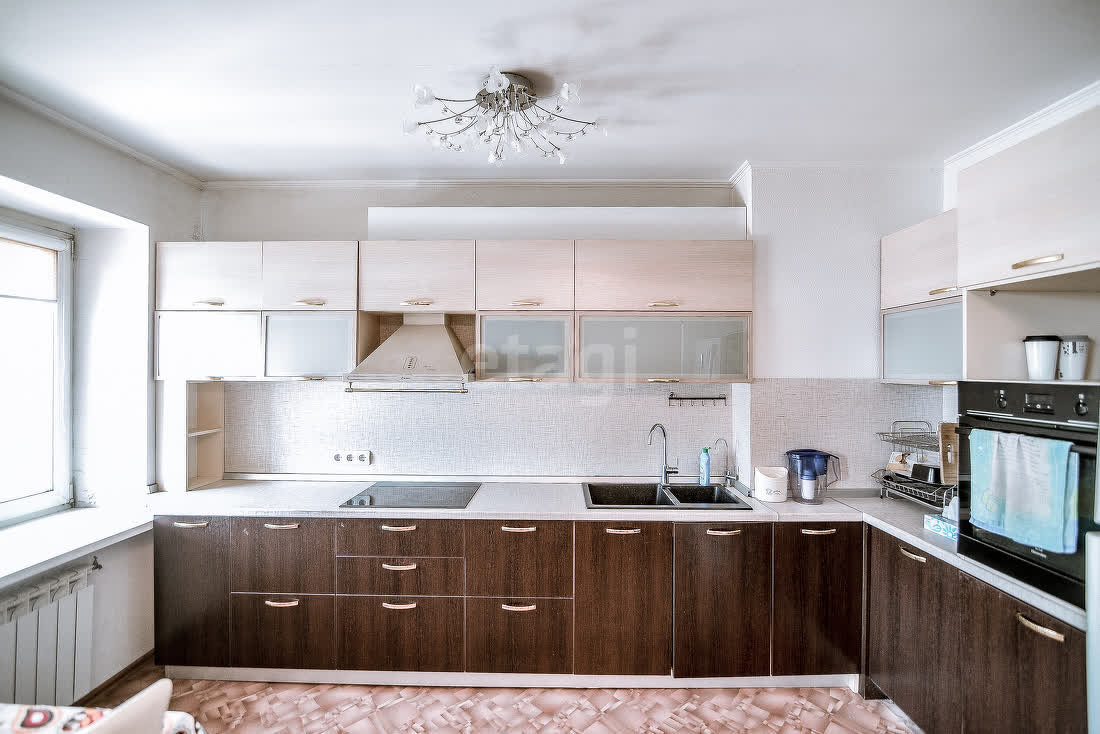 Продажа 3-комнатной квартиры, Южно-Сахалинск, Сахалинская область,  Южно-Сахалинск