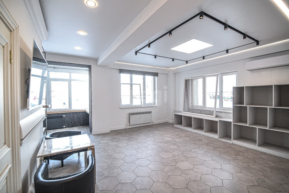 Аренда коммерческой недвижимости, 117м <sup>2</sup>, Южно-Сахалинск, Сахалинская область,  Южно-Сахалинск