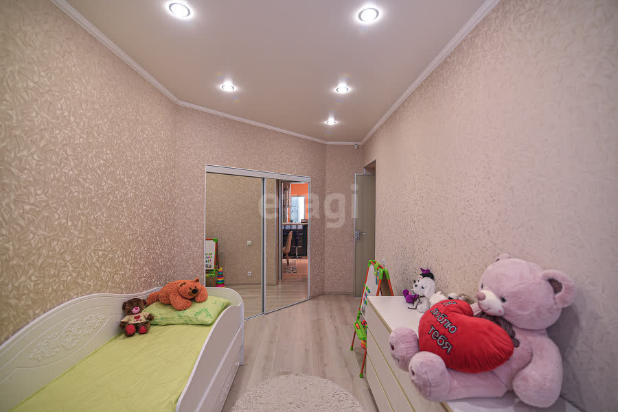 Продажа 3-комнатной квартиры, Южно-Сахалинск, Сахалинская область,  Южно-Сахалинск