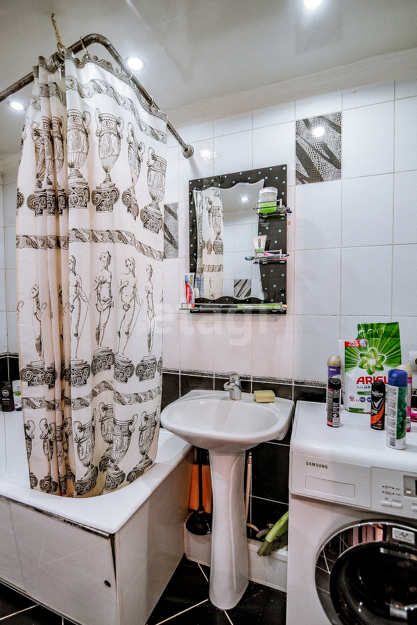 Продажа 2-комнатной квартиры, Южно-Сахалинск, Сахалинская область,  Южно-Сахалинск